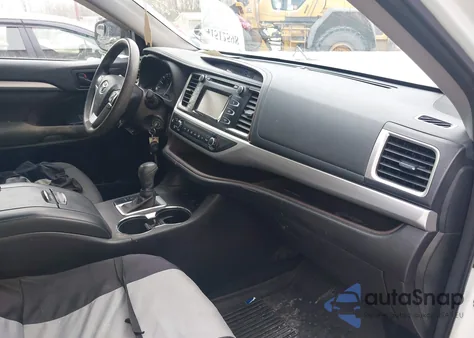 2017 Toyota Highlander Le from USA, damaged, VIN 5TDBZRFH3HS456714